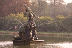 Skulptur des Herkules
